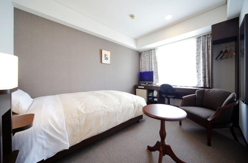 Hotel Park Side Hiroshima Peace Park Bagian luar foto