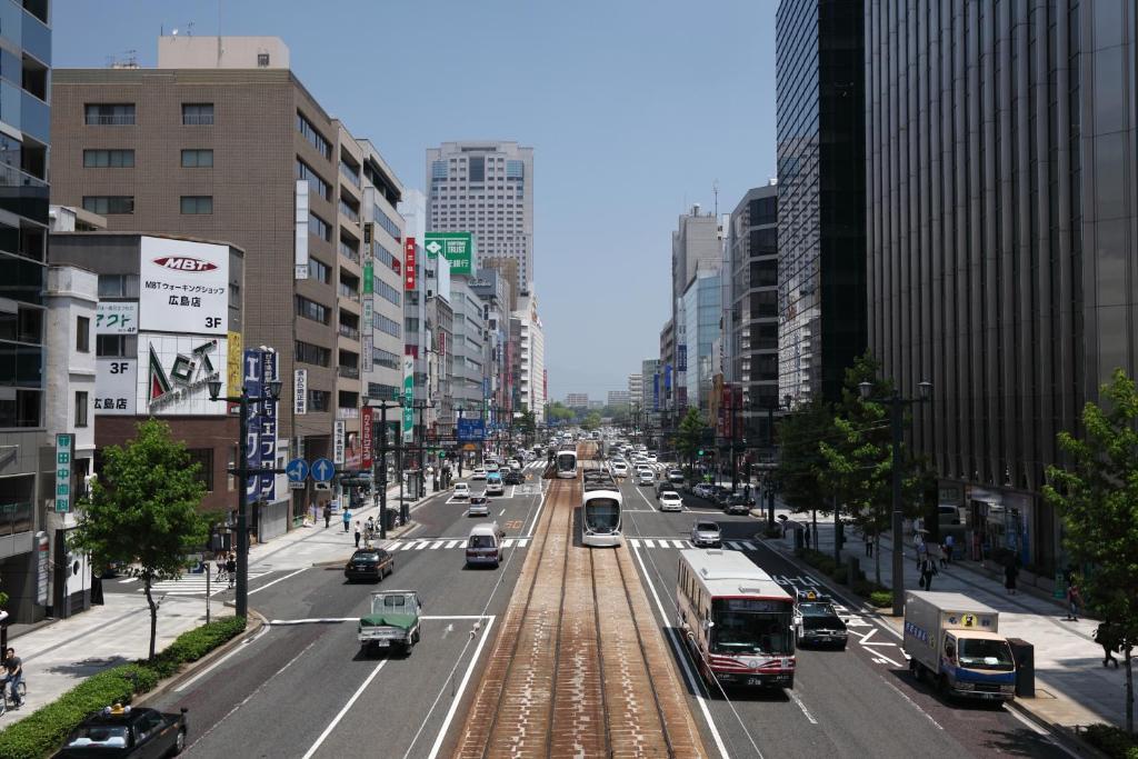 Hotel Park Side Hiroshima Peace Park Bagian luar foto